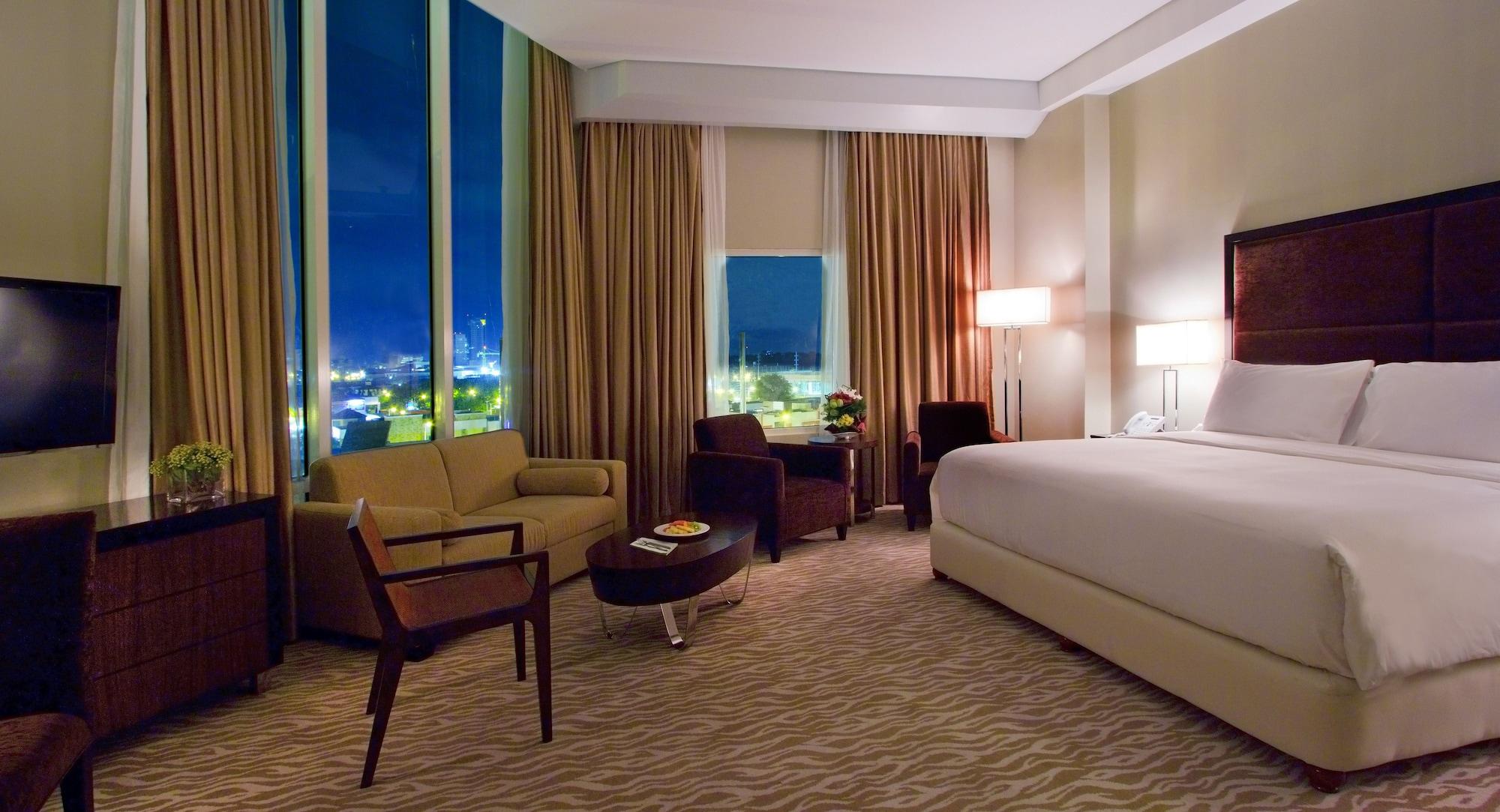 Acacia Manila Hotel 5*
